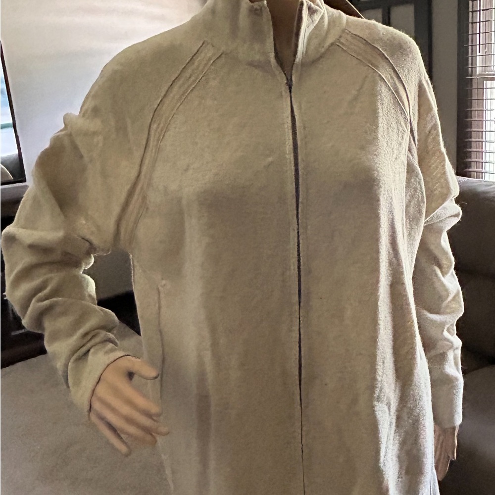 Hobie NWT Women’s Large Gray Lambswool & Nylon Zip Cardigan Sweater
